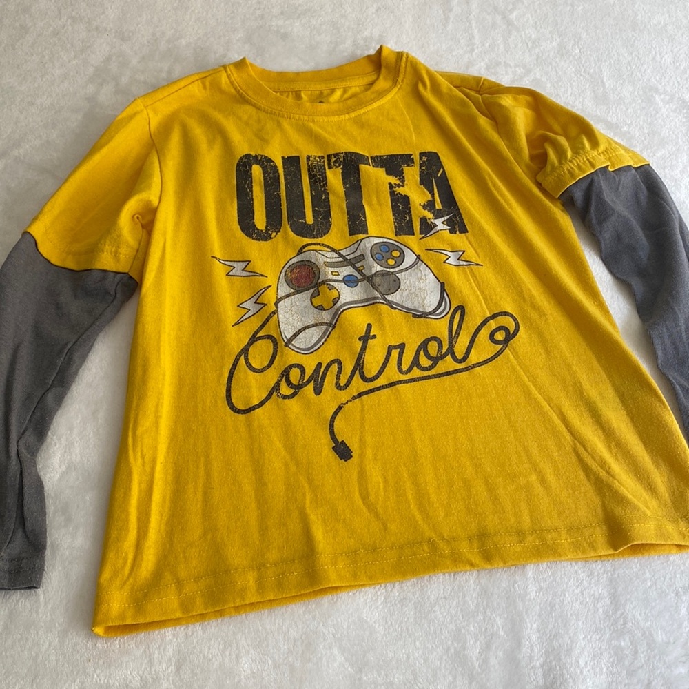 Buzz Cuts Boy’s Yellow and Grey Top Size 7